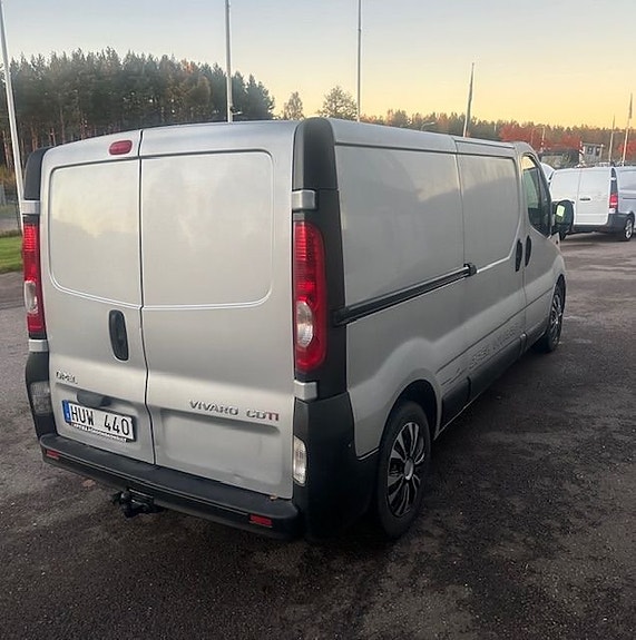 Opel Vivaro 3 of 5