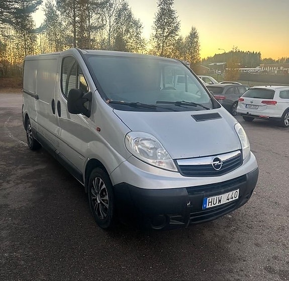 Opel Vivaro 4 of 5