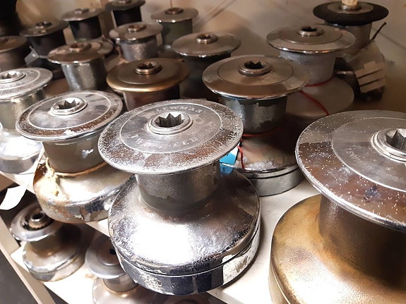 Begagnade vinschar till salu