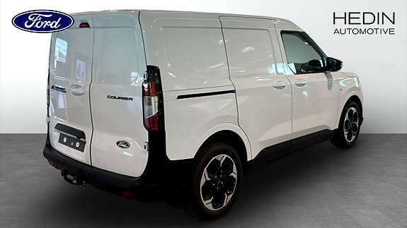 Ford Courier 2 of 5