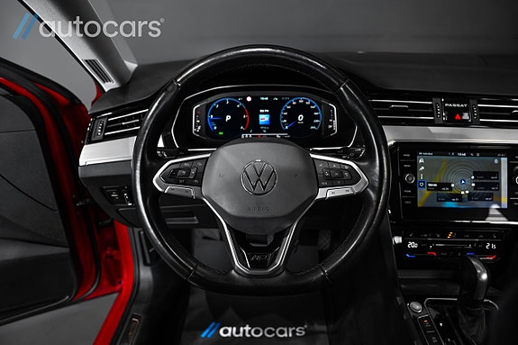 Volkswagen Passat 14 of 30