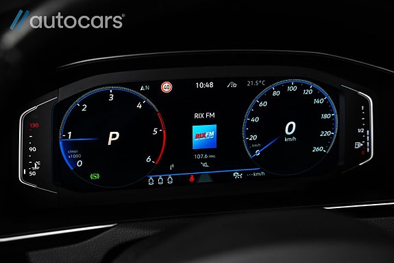 Volkswagen Passat 15 of 30