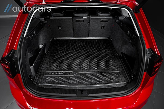 Volkswagen Passat 30 of 30