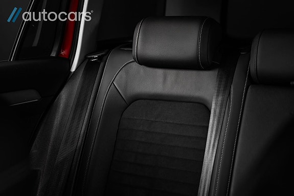 Volkswagen Passat 25 of 30