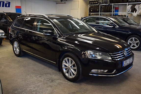Volkswagen Passat 2 of 5