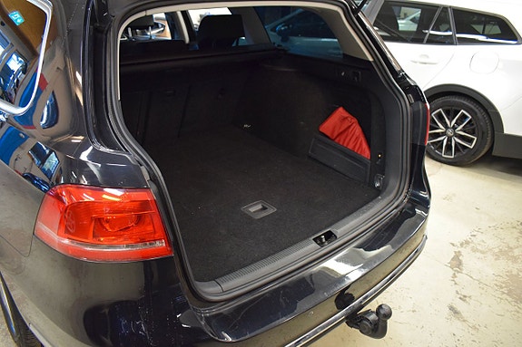 Volkswagen Passat 13 of 26