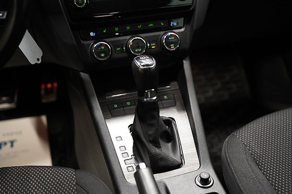 Skoda Octavia Scout 12 of 20