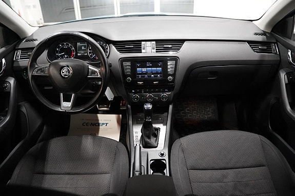 Skoda Octavia Scout 8 of 20