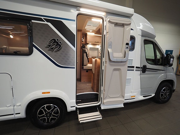 Knaus Van Ti 550 MF Mässerbjudande I AUT I 3500kg I Under 6m 5 of 18