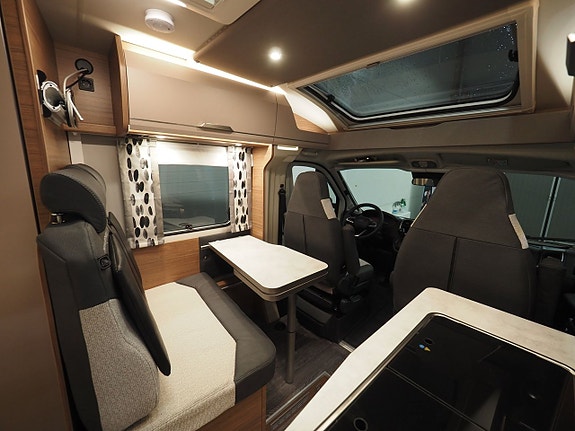 Knaus Van Ti 550 MF Mässerbjudande I AUT I 3500kg I Under 6m 6 of 18