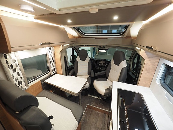 Knaus Van Ti 550 MF Mässerbjudande I AUT I 3500kg I Under 6m 18 of 18