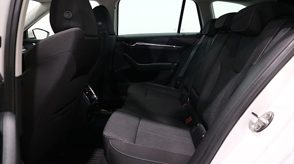 Skoda Octavia 8 of 19