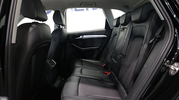 Audi Q5 8 of 17