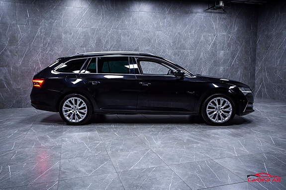 Skoda Superb 8 of 27