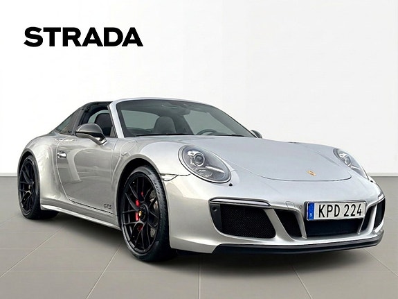 Porsche 911 Targa 4 GTS 10 of 16