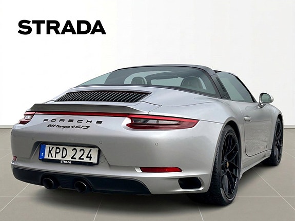 Porsche 911 Targa 4 GTS 16 of 16