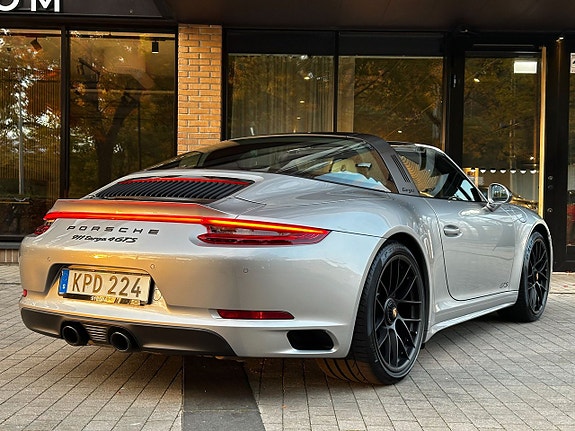 Porsche 911 Targa 4 GTS 5 of 5