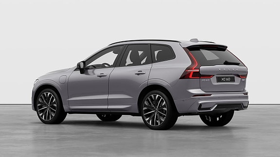 Volvo XC60 8 of 30