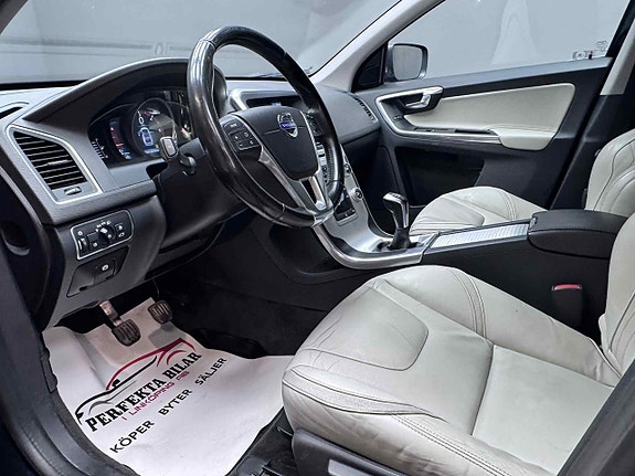 Volvo XC60 12 of 23
