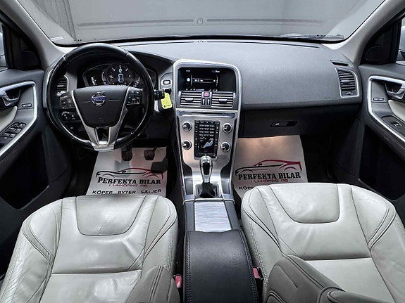Volvo XC60 11 of 23