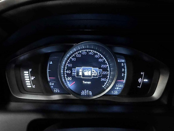 Volvo XC60 20 of 23