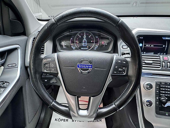 Volvo XC60 17 of 23
