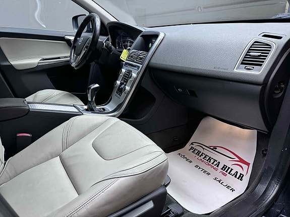 Volvo XC60 13 of 23