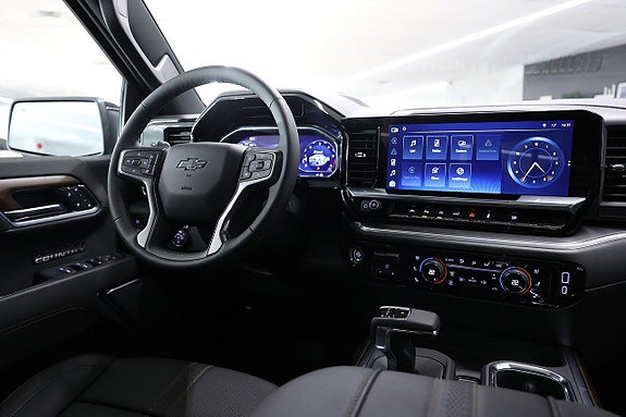 Chevrolet Silverado EV 12 of 26