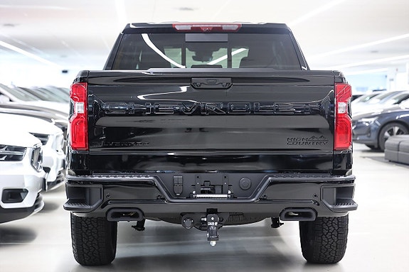 Chevrolet Silverado EV 8 of 26