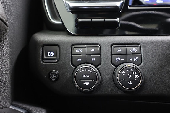 Chevrolet Silverado EV 19 of 26