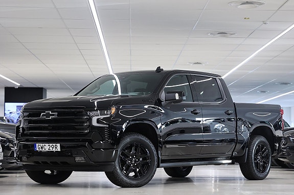 Chevrolet Silverado EV 3 of 26