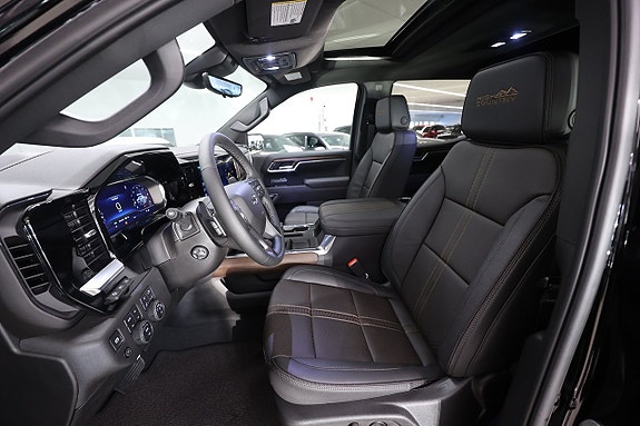 Chevrolet Silverado EV 15 of 26