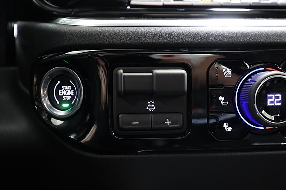 Chevrolet Silverado EV 23 of 26