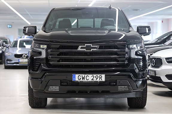 Chevrolet Silverado EV 5 of 26