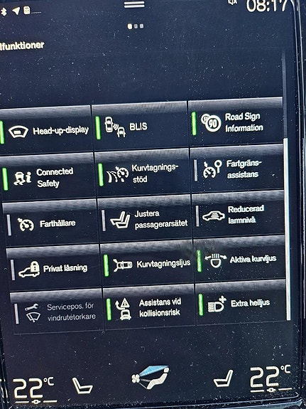 Volvo V90 Cross Country 12 of 13