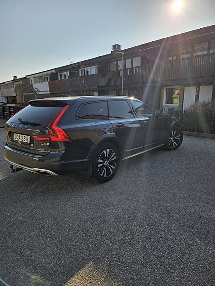 Volvo V90 Cross Country 5 of 13