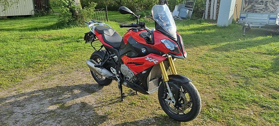 BMW S1000XR 2 of 5