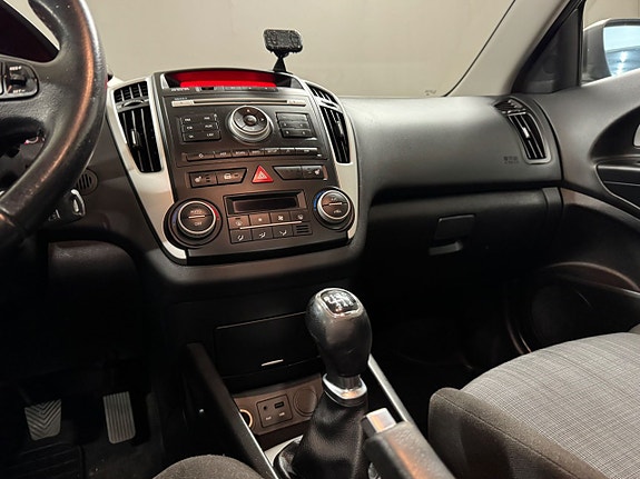 Kia Ceed 19 of 19
