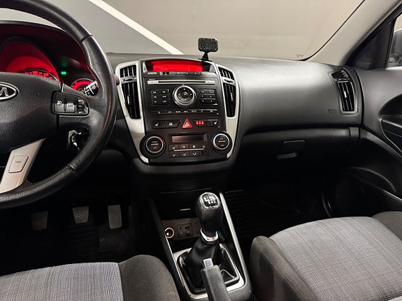 Kia Ceed 14 of 19