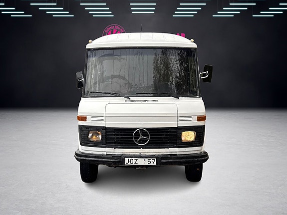 Mercedes-Benz T2 4 of 5