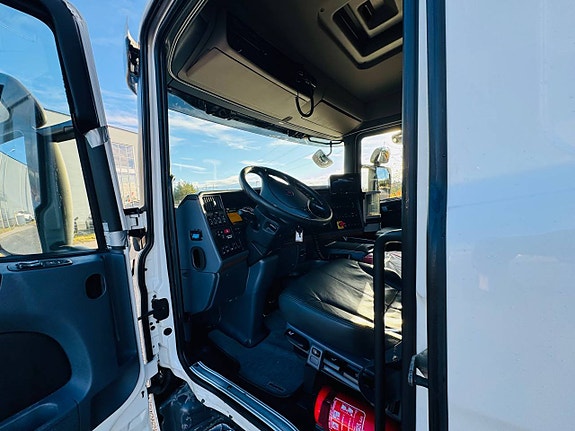 Scania R520 V8 8x4 Tippbil Fulltplogutrustad 5 of 7