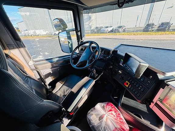 Scania R520 V8 8x4 Tippbil Fulltplogutrustad 7 of 7