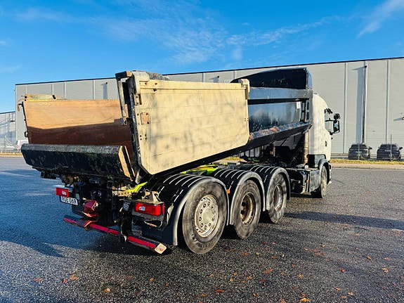 Scania R520 V8 8x4 Tippbil Fulltplogutrustad 3 of 7