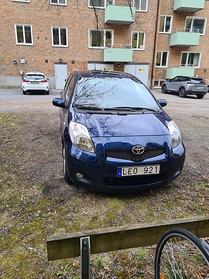 Toyota Yaris 4 of 4