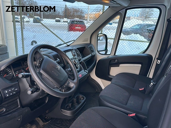 Peugeot Boxer 8 of 16
