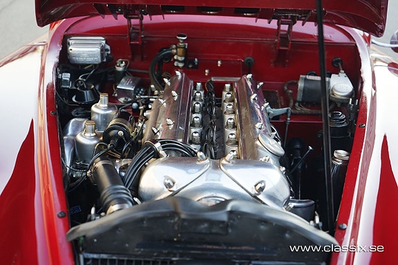 Jaguar XK140 13 of 30