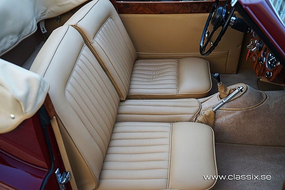 Jaguar XK140 10 of 30