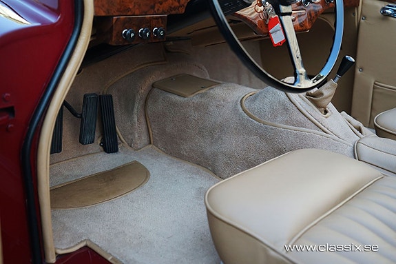Jaguar XK140 5 of 5