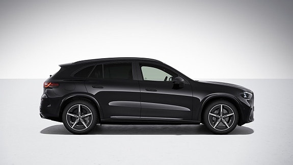 Mercedes-Benz GLC400 3 of 4