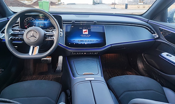 Mercedes-Benz E300 de 5 of 7